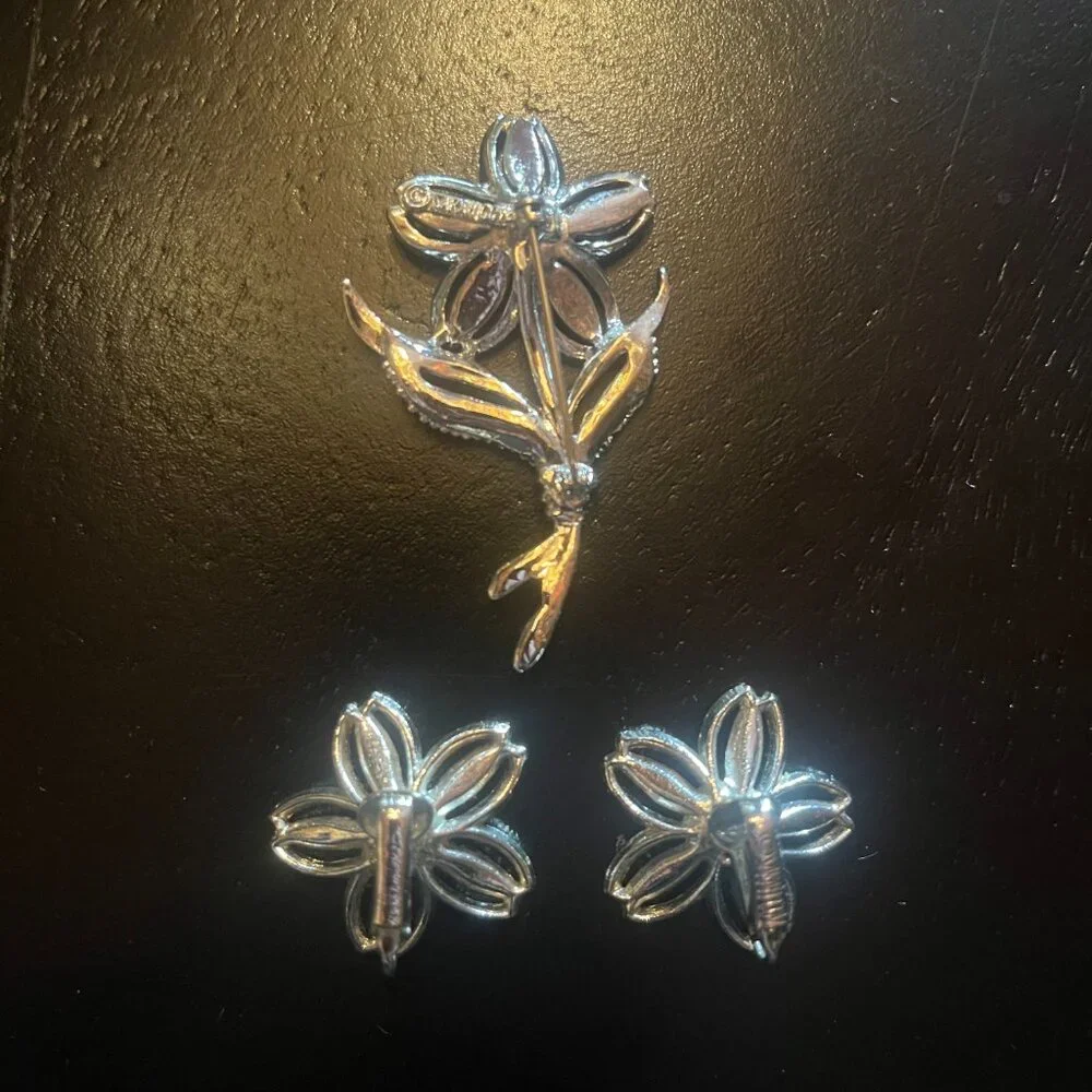 Vintage Silver Tone Daisy Brooch and Clip on Earring Set with Black Rhinestone
